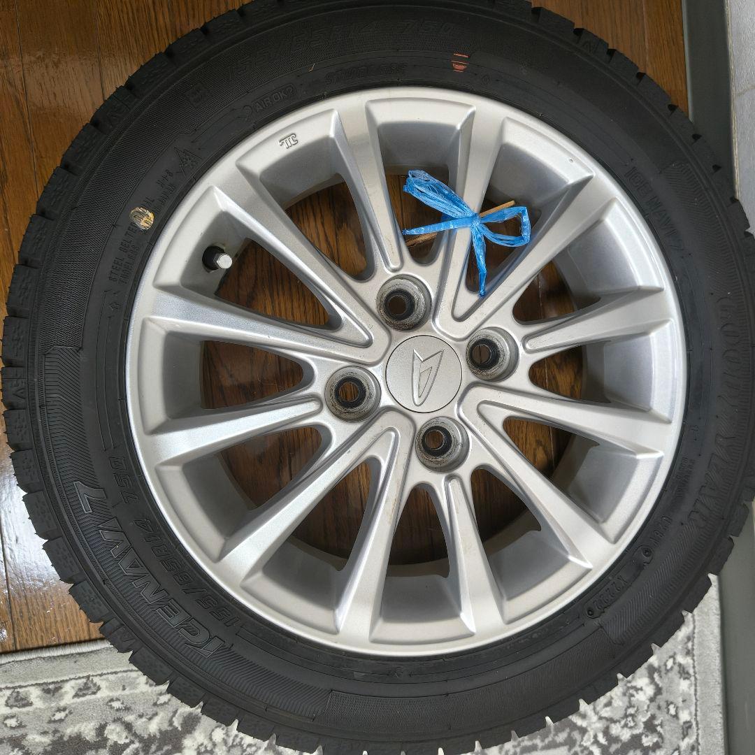 スタッドレスタイヤ 155/65R14 + シルバーホイール