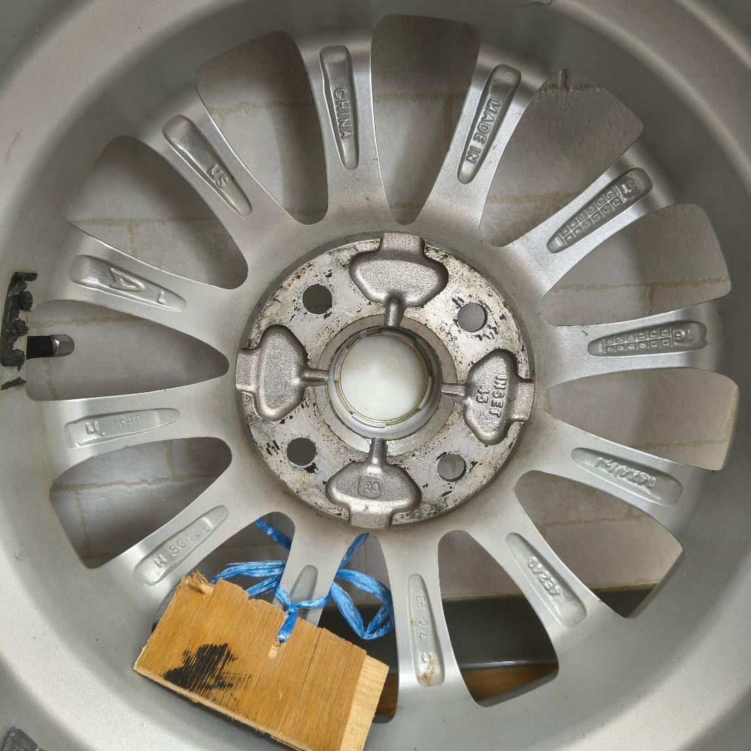 スタッドレスタイヤ 155/65R14 + シルバーホイール