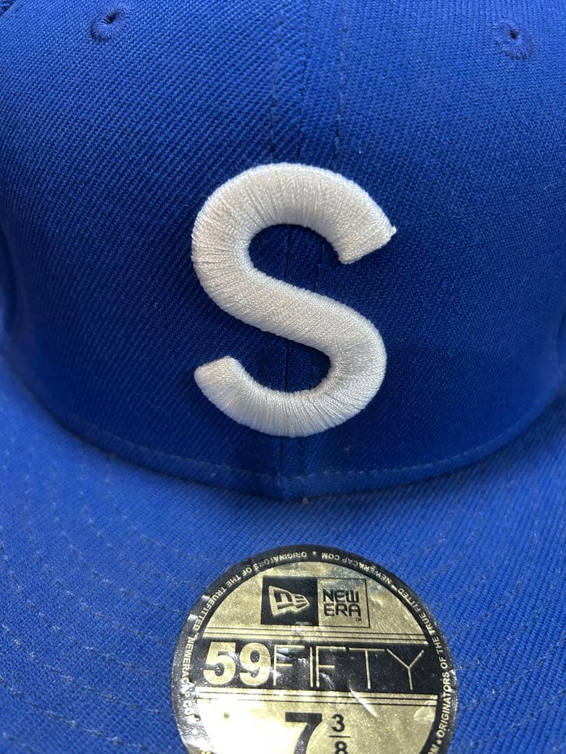 supreme WORLD FAMOUS キャップ　Sロゴ
