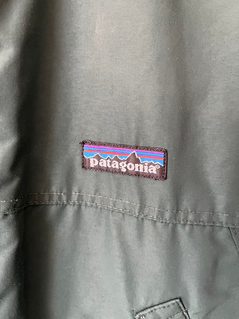 patagonia グリーン　緑　ベスト　 Mサイズ