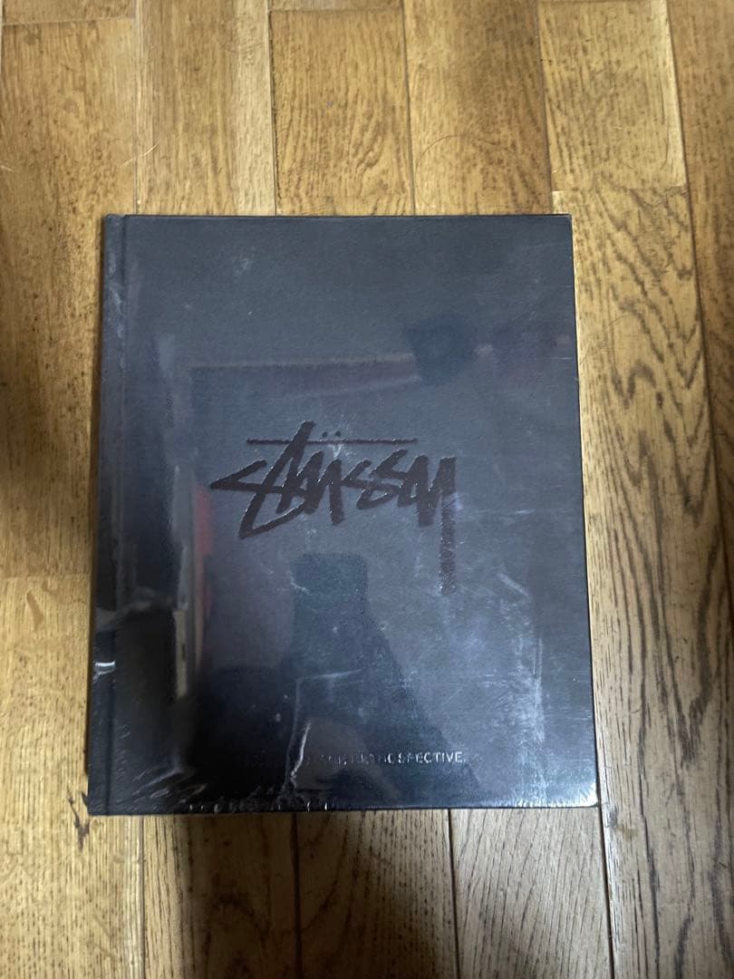 新品　STUSSY VINTAGE RETROSPECTIVE BOOK