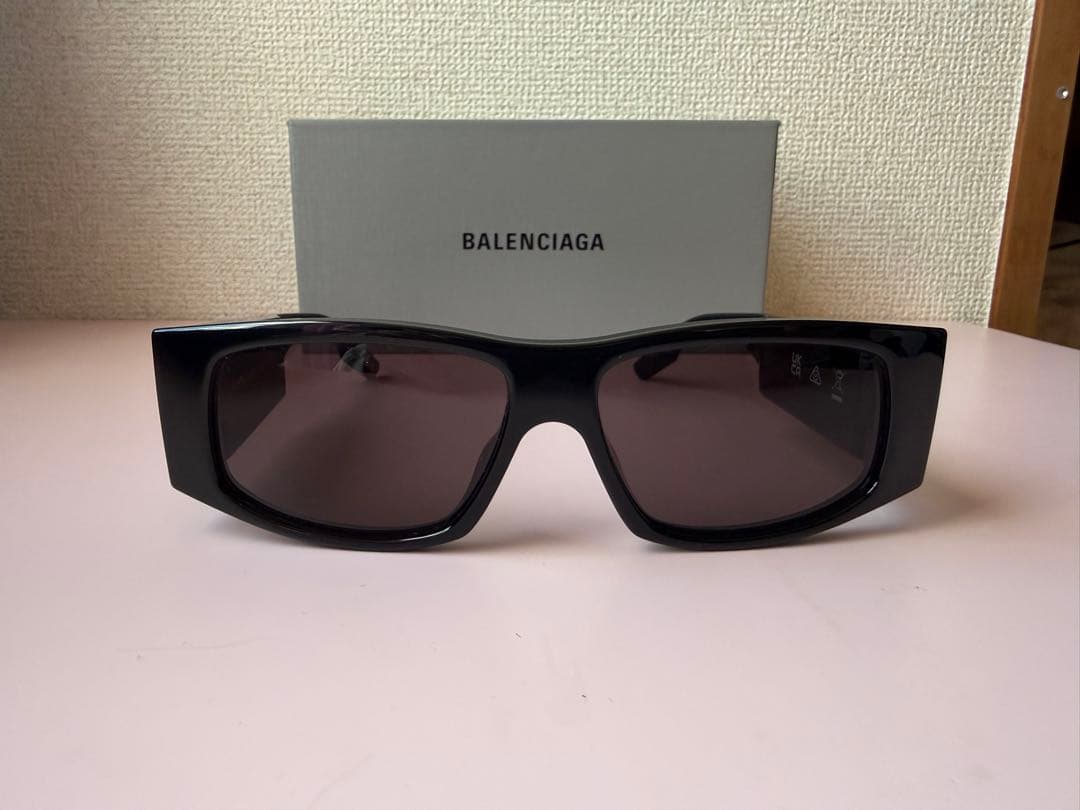 最終値下げ！BALENCIAGA ブラック LEDサングラス（平本蓮　着用）