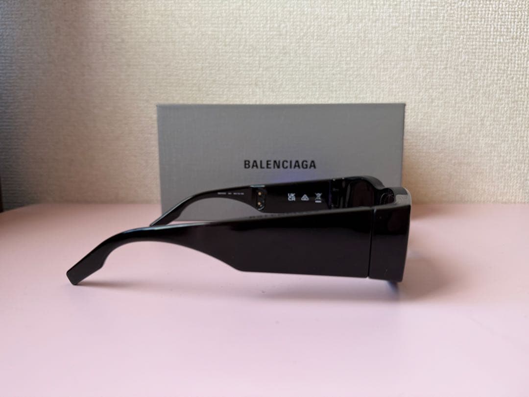 最終値下げ！BALENCIAGA ブラック LEDサングラス（平本蓮　着用）