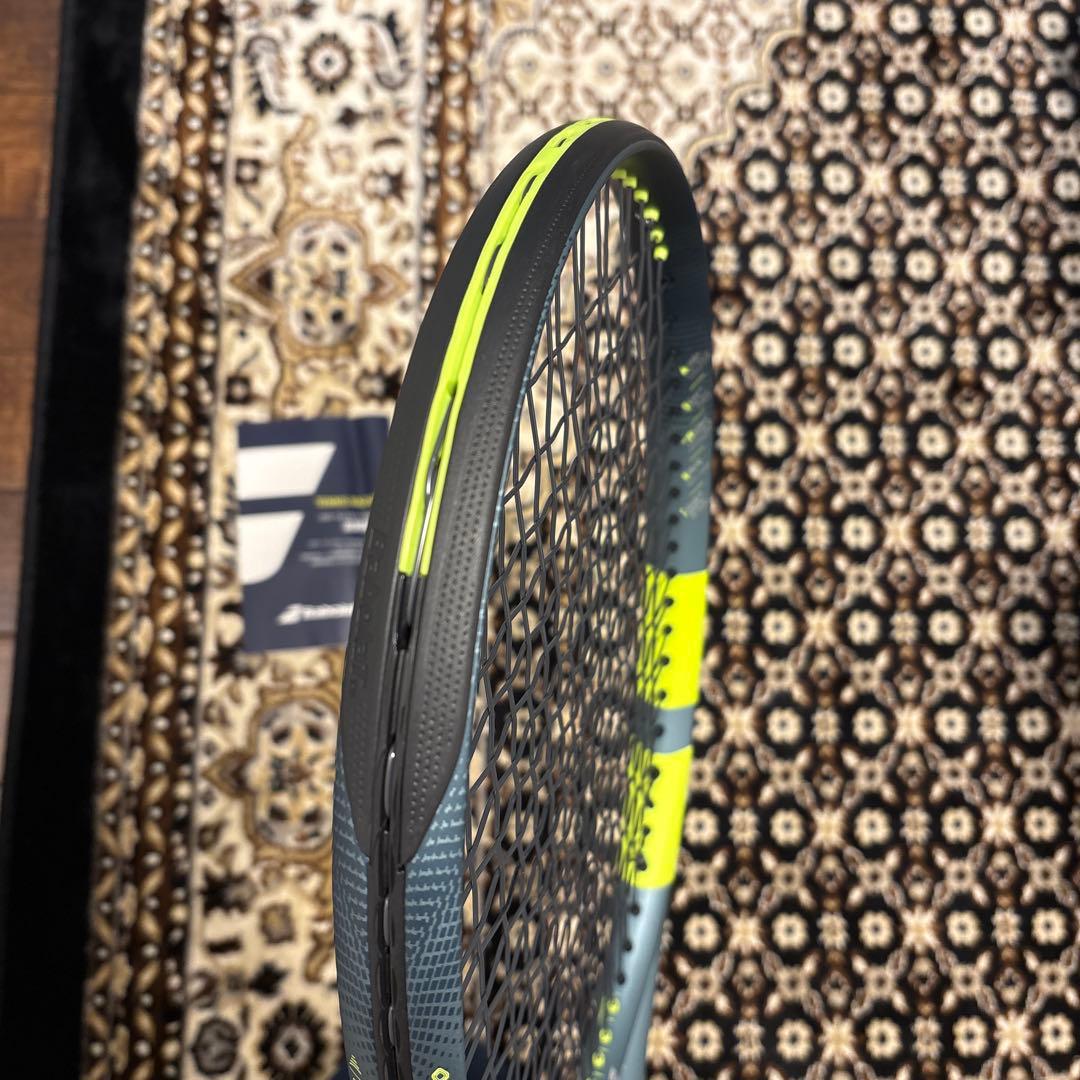 【ほぼ新品】Babolat ピュアアエロ100 2026 G2