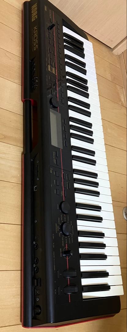 KORG KROSS 1 初代　61鍵 キーボード (専用ケース、スタンド付き)