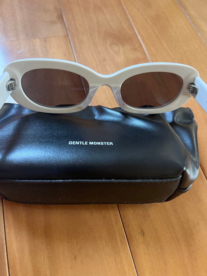 GENTLEMONSTER サングラス
