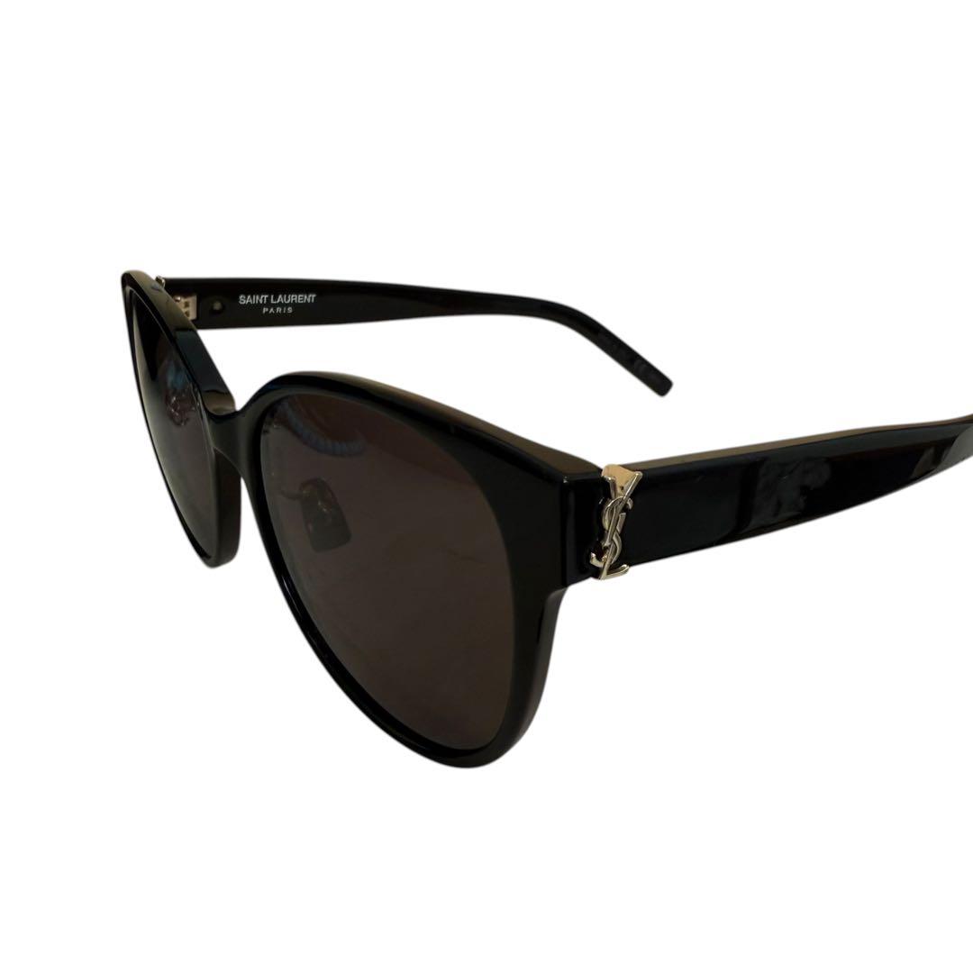 SAINT LAURENT ブラックサングラス【ケース付き】