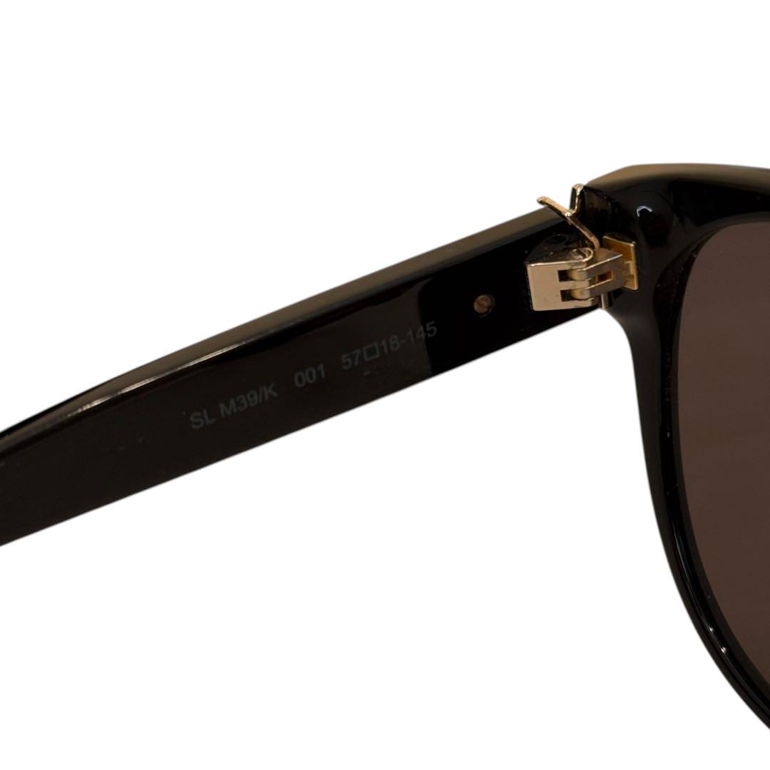 SAINT LAURENT ブラックサングラス【ケース付き】
