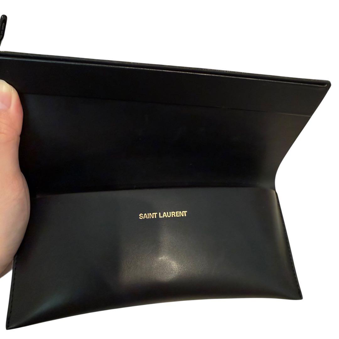 SAINT LAURENT ブラックサングラス【ケース付き】