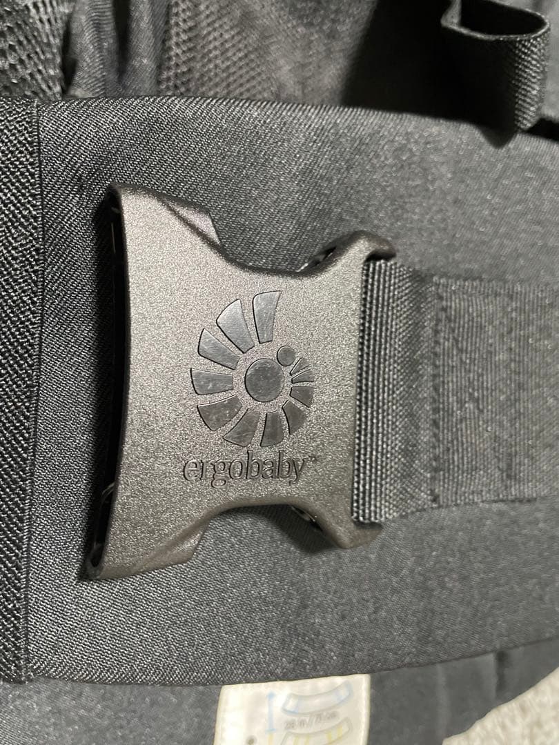【美品】エルゴベビー　ergobaby ブラック 抱っこひも メッシュ