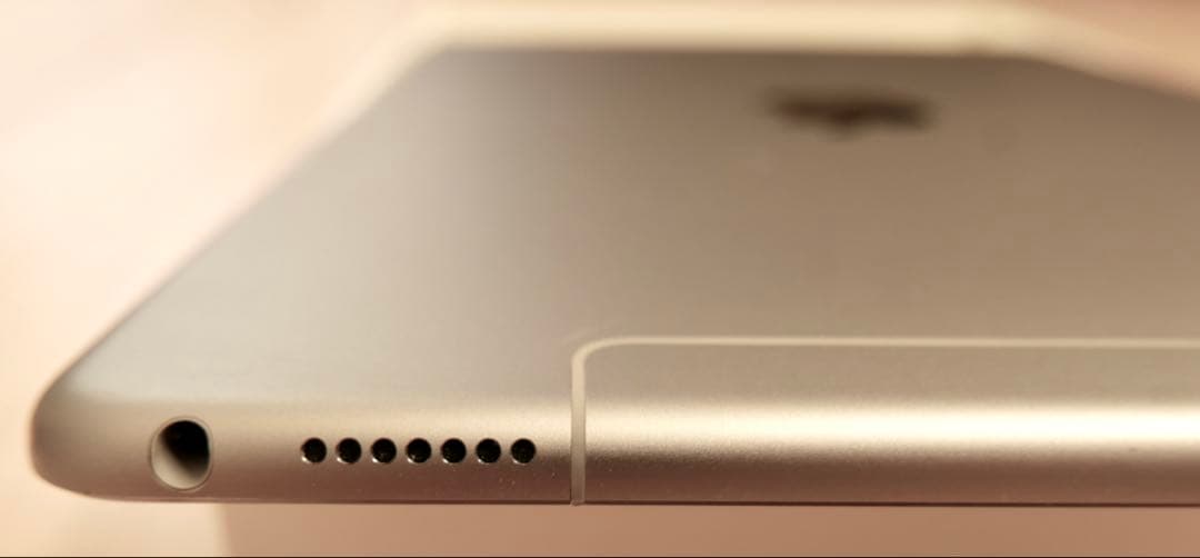 iPad Pro 9.7 128GB SIMフリー Wi-Fi+Cellular