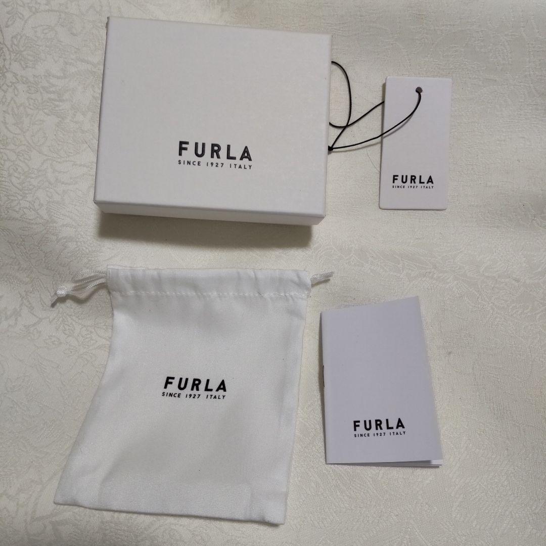 フルラ名刺入れ新品
