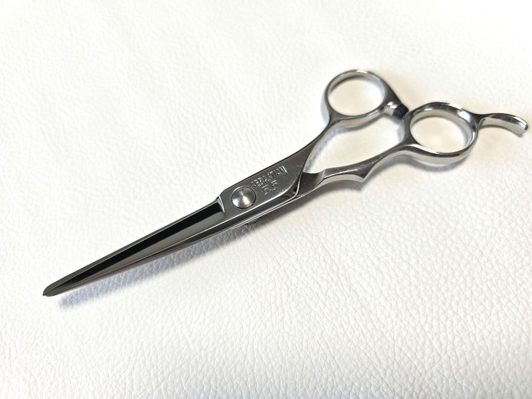 【最終値下げ】美容師 プロ用 シザー5.5 セニング 30