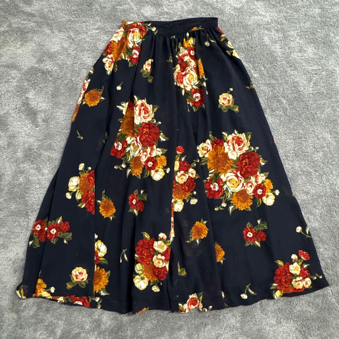 美品　INGEBORGインゲボルグ　花柄ロングスカート　ネイビー　リボン