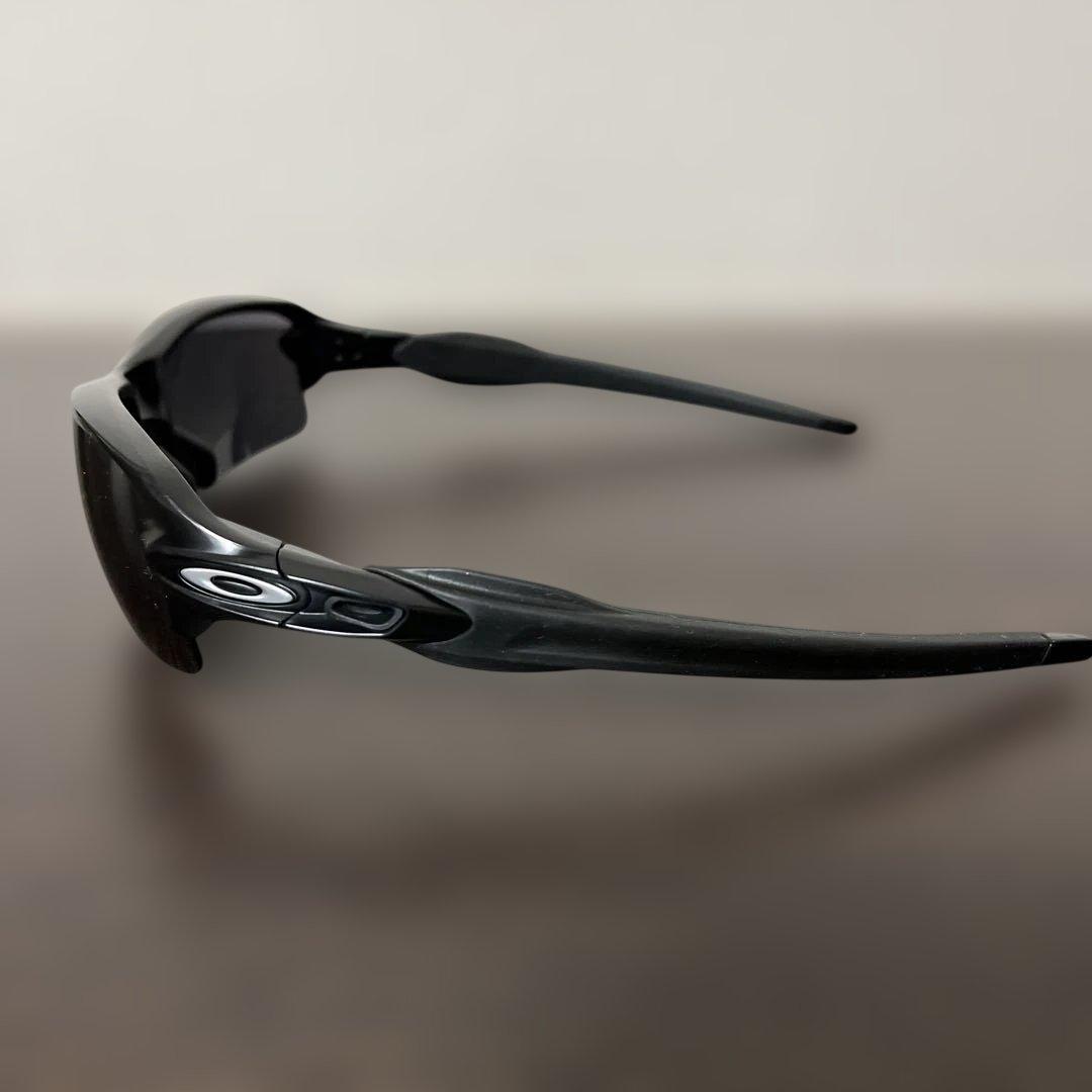Oakley ブラックサングラス