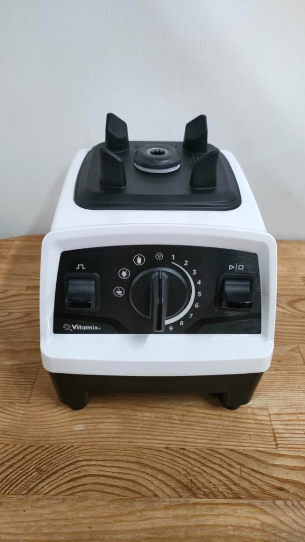 コノミ様　【美品】バイタミックスE520　ホワイト　保証書あり1660