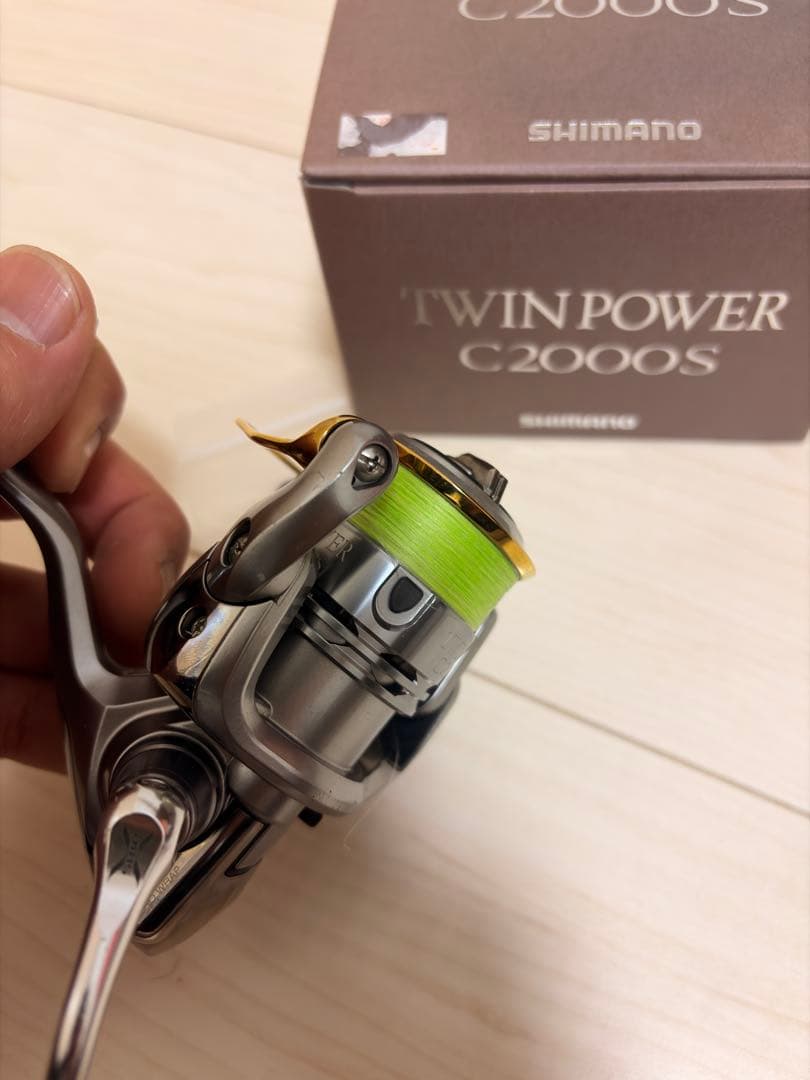 SHIMANO 11TWIN POWER C2000S スピニングリール