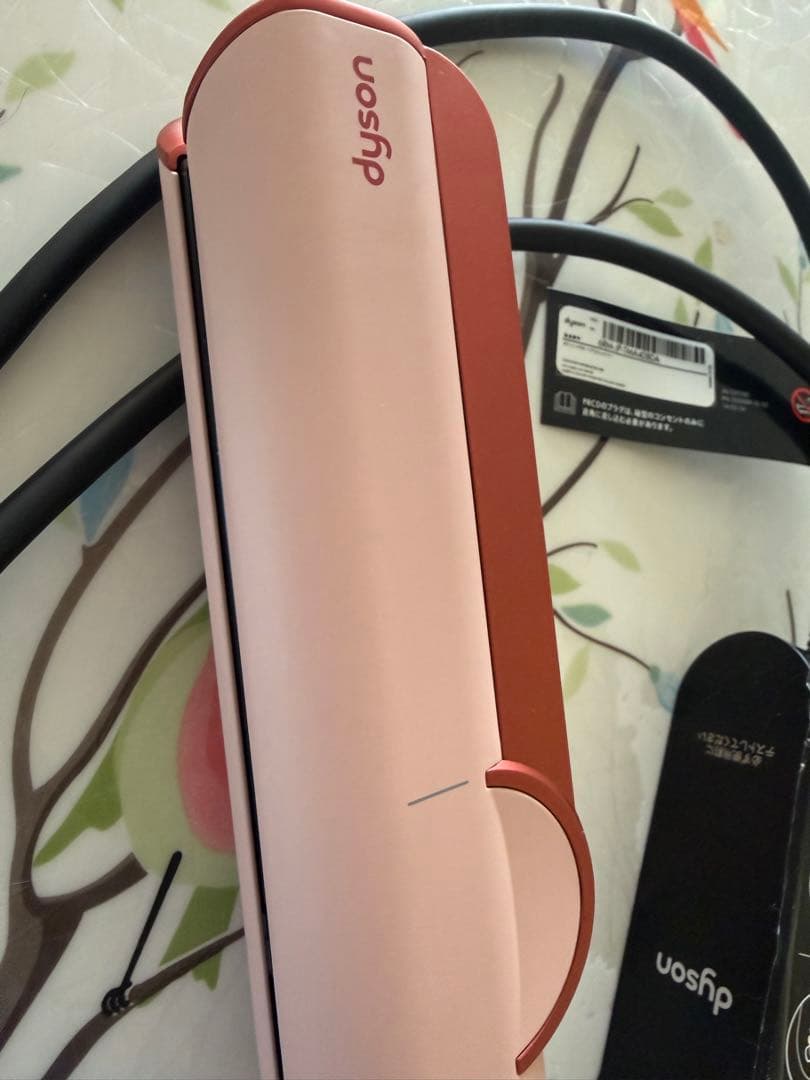 「美品」Dyson ストレートヘアアイロン さくら色限定
