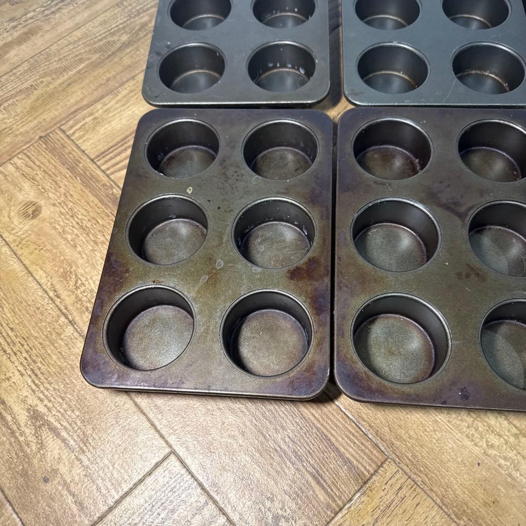 6穴マフィン型(黒金属製) 8セット　垂直型