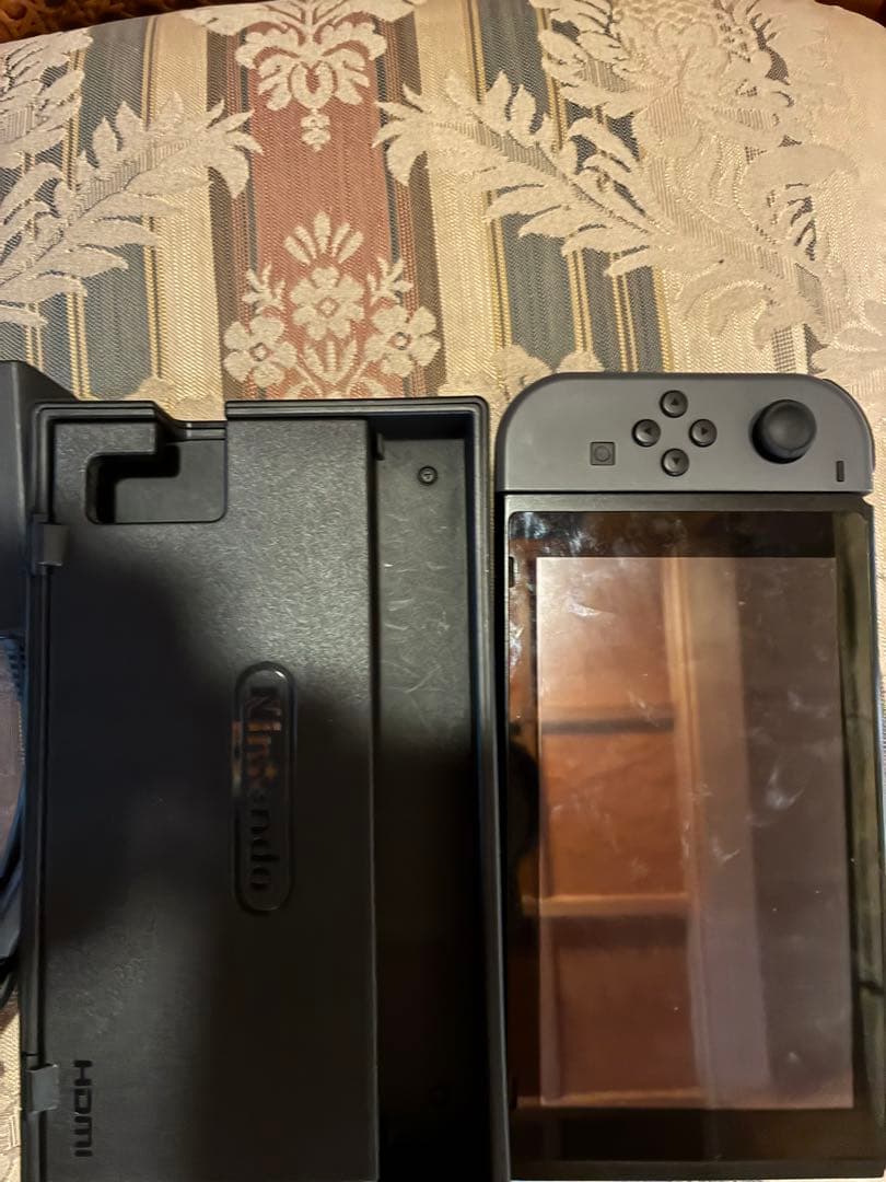 Nintendo Switch 本体 ブラック ドック付き ルーター付きです