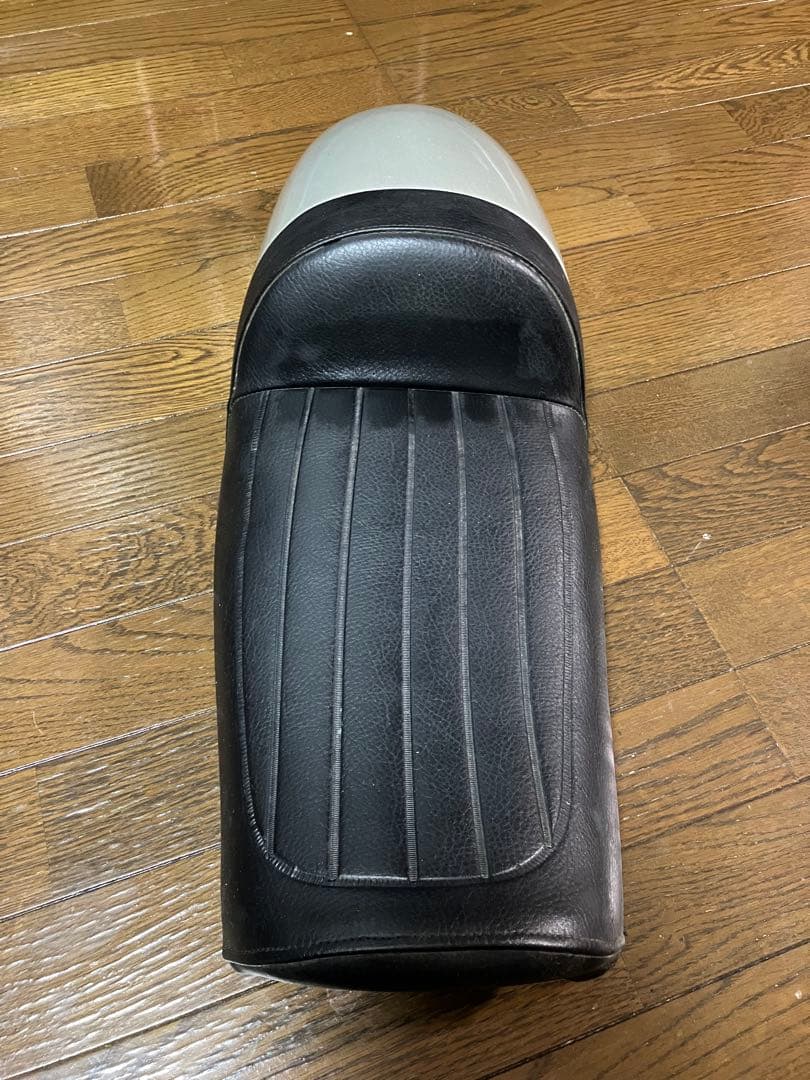 ホンダGB250-1初期クラブマン用シングルシート シルバー