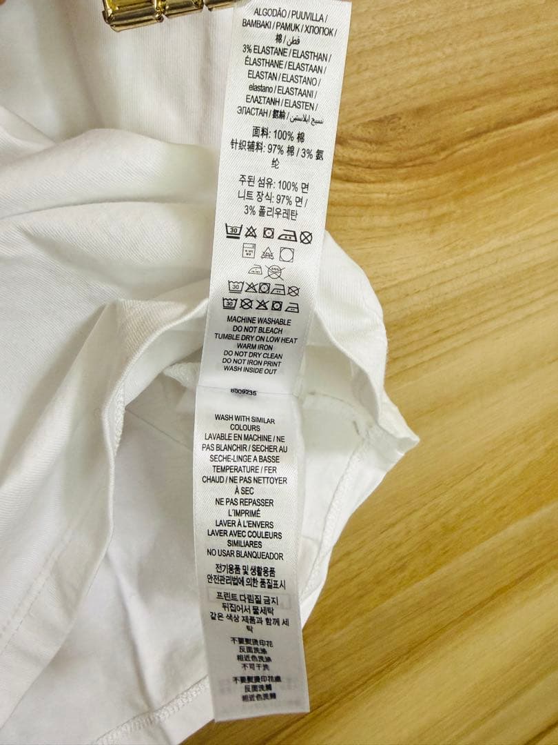 BURBERRY ロゴ白Tシャツ 14y 164cm