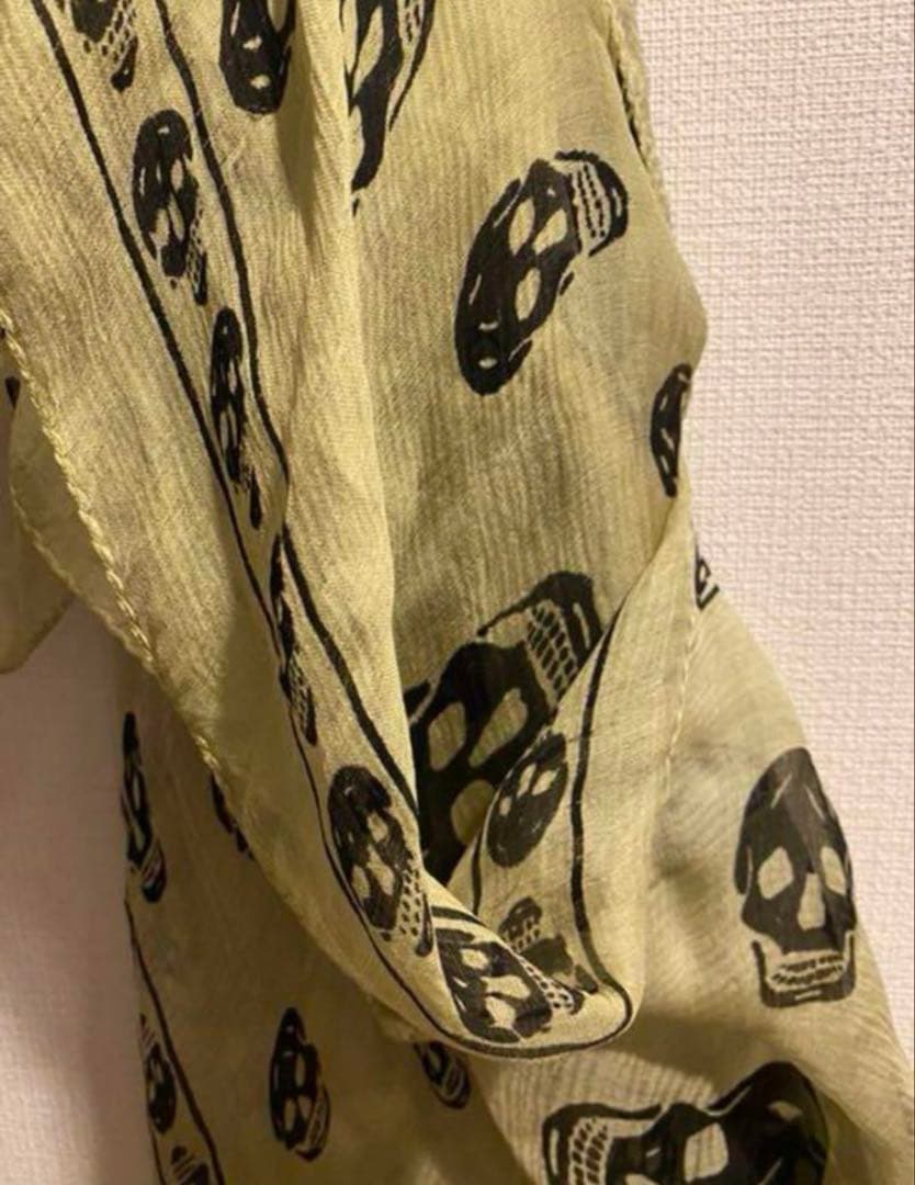 Alexander McQueen アレキサンダーマックイーン　ストール