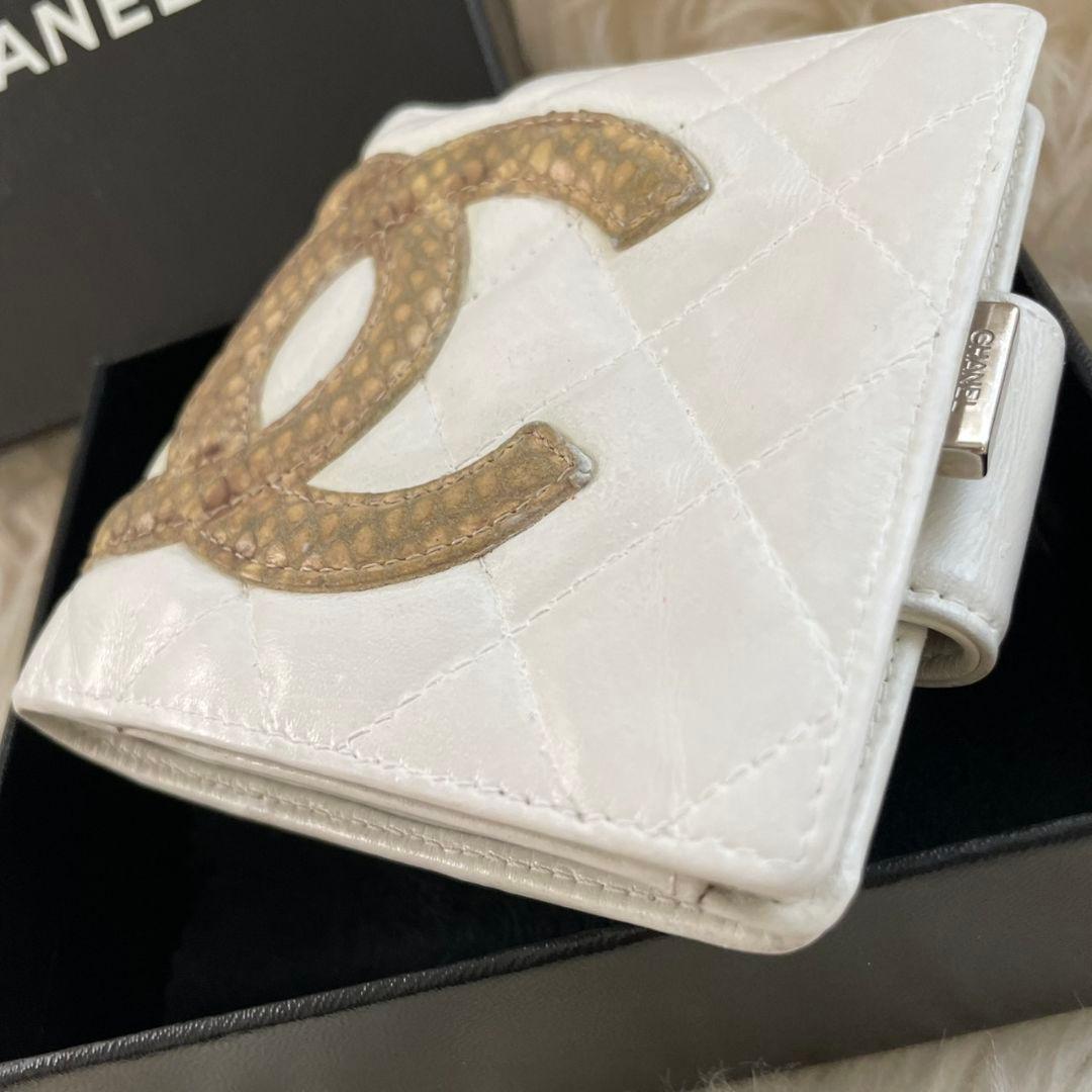 シャネル CHANEL 二つ折り 財布 カンボンライン 白 パイソン がま口