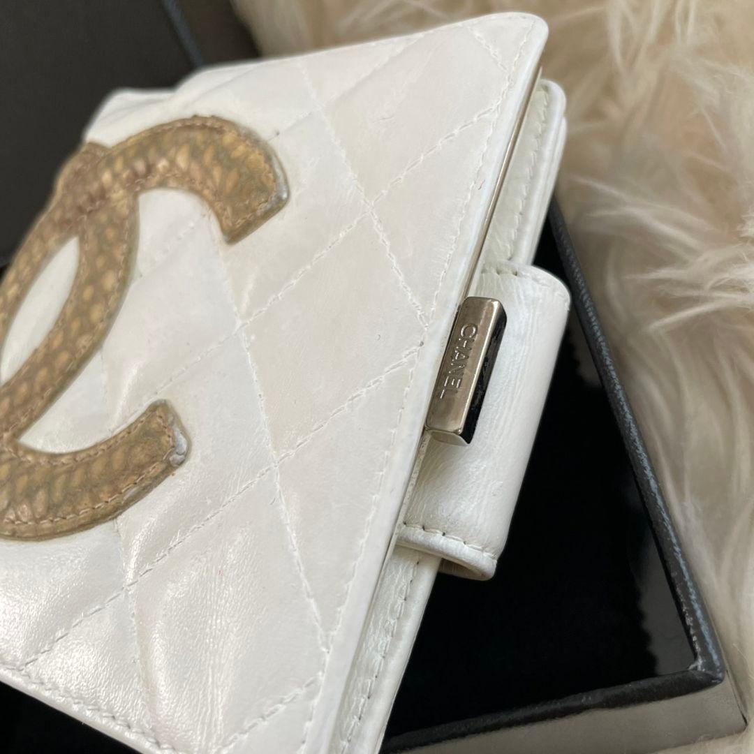 シャネル CHANEL 二つ折り 財布 カンボンライン 白 パイソン がま口