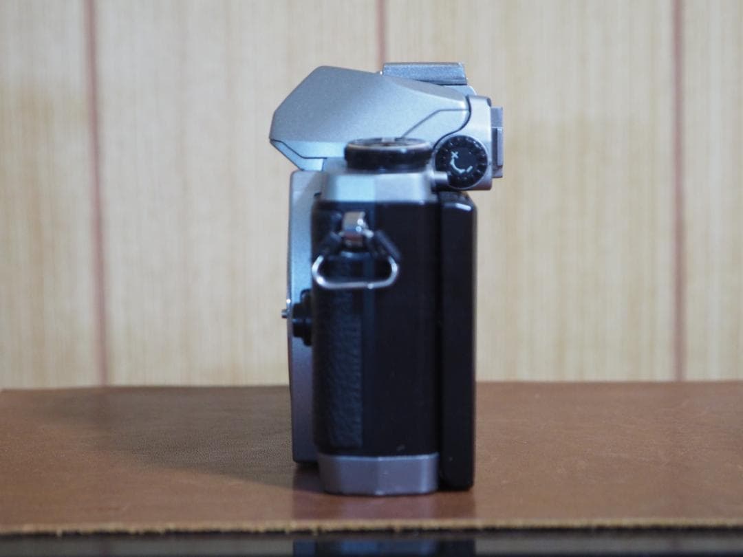 ロ*ル様 【ジャンク・部品取り用】オリンパス　OM-D　E10 ボディのみ