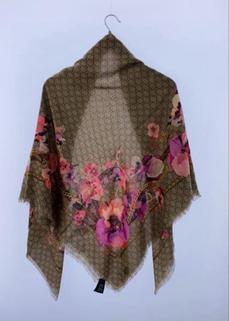 本日限定にお値下げしました‼️新品‼️大判GUCCI フラワーストール
