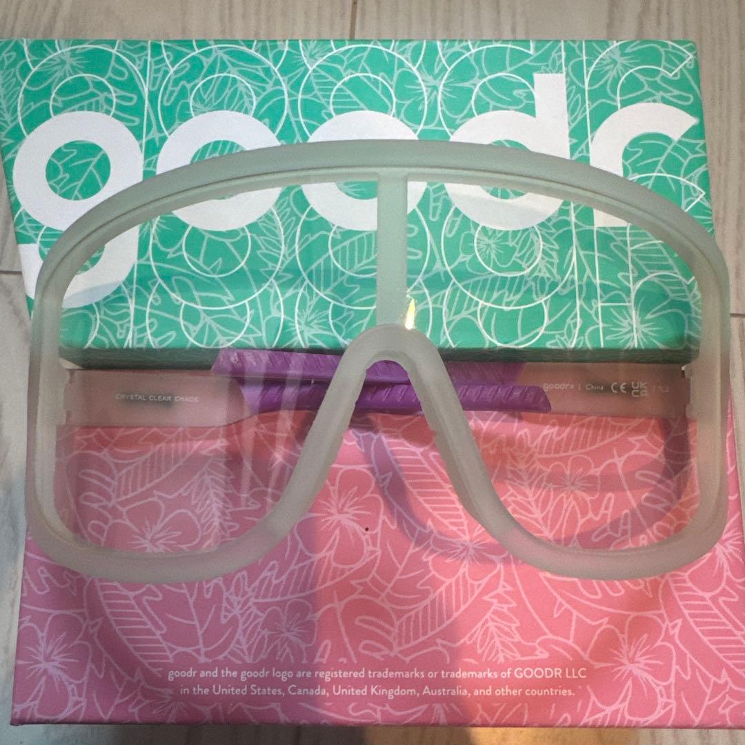 日本未発売goodr Crystal Clear Wrap G サングラス