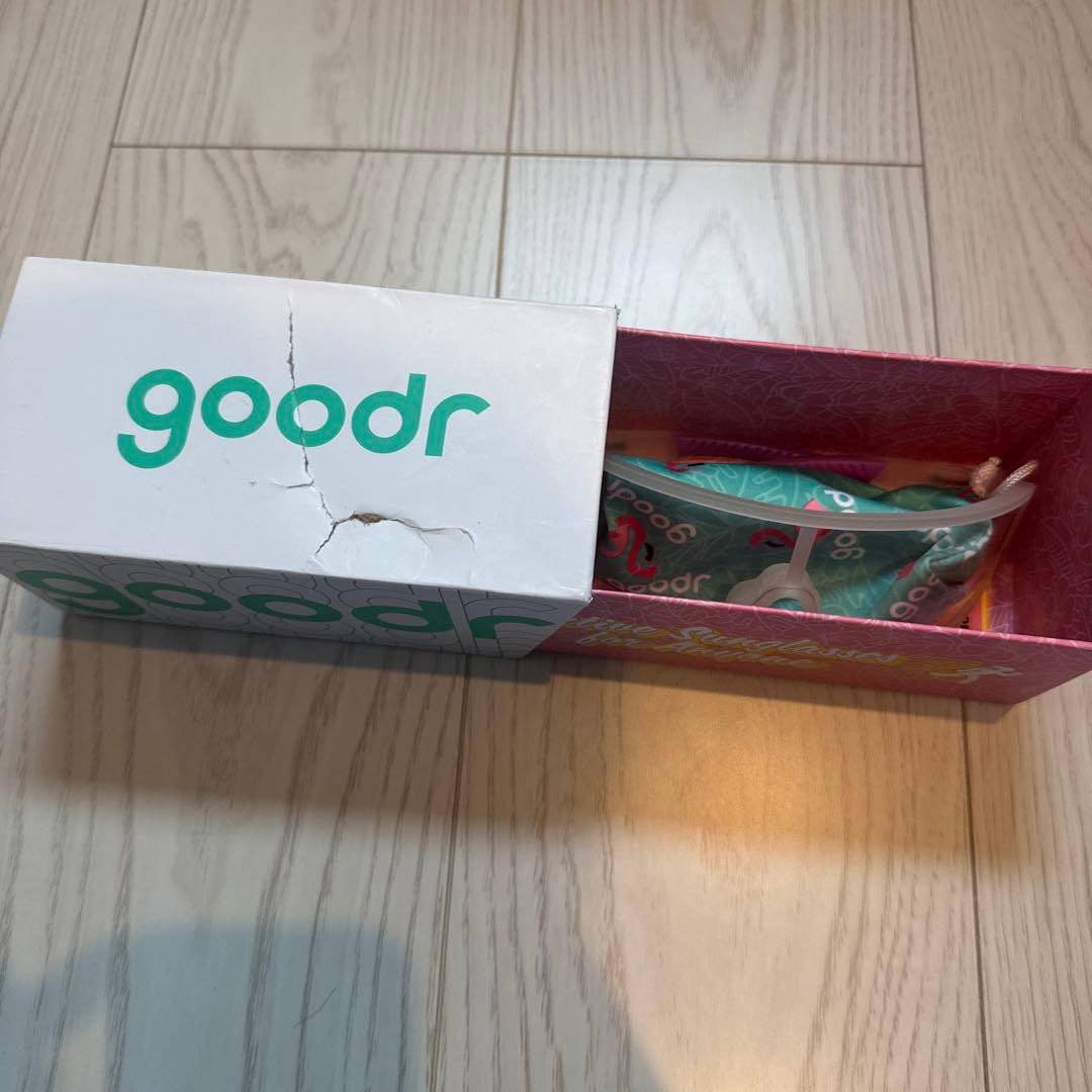 日本未発売goodr Crystal Clear Wrap G サングラス