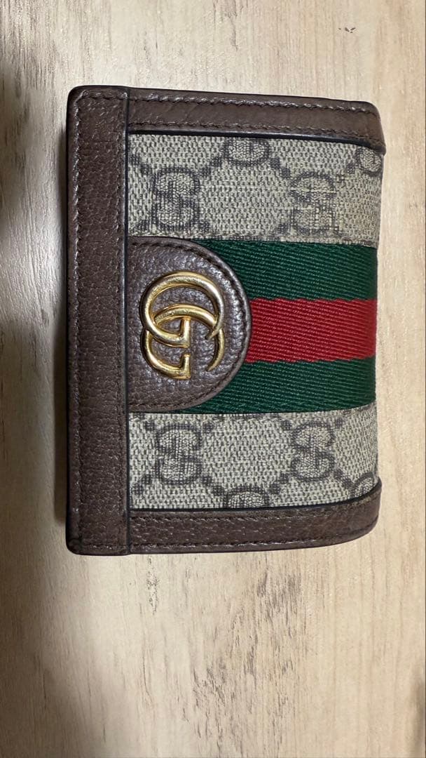 GUCCI 二つ折り　財布