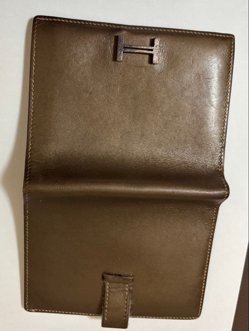 エルメス　べアンコンパクト　ゴールド　レザー二つ折り財布