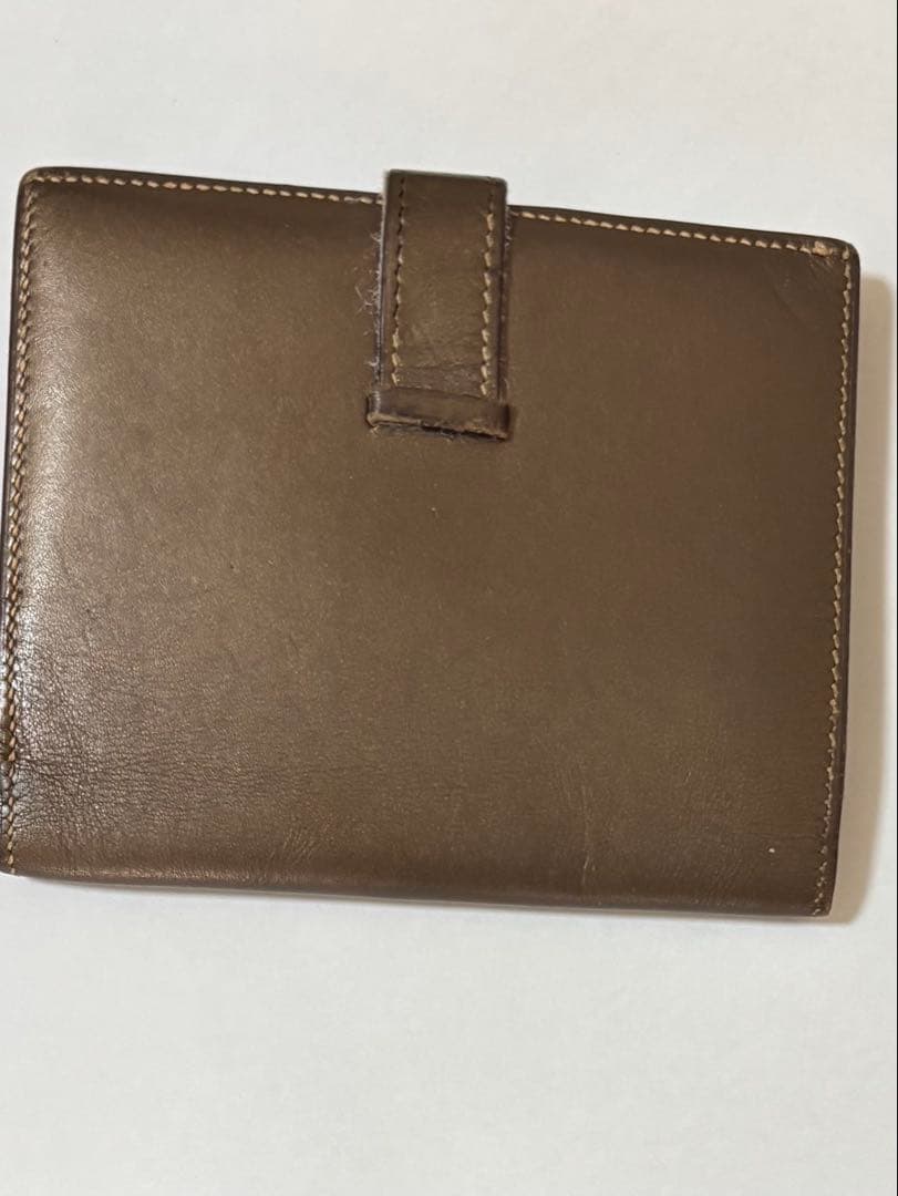 エルメス　べアンコンパクト　ゴールド　レザー二つ折り財布
