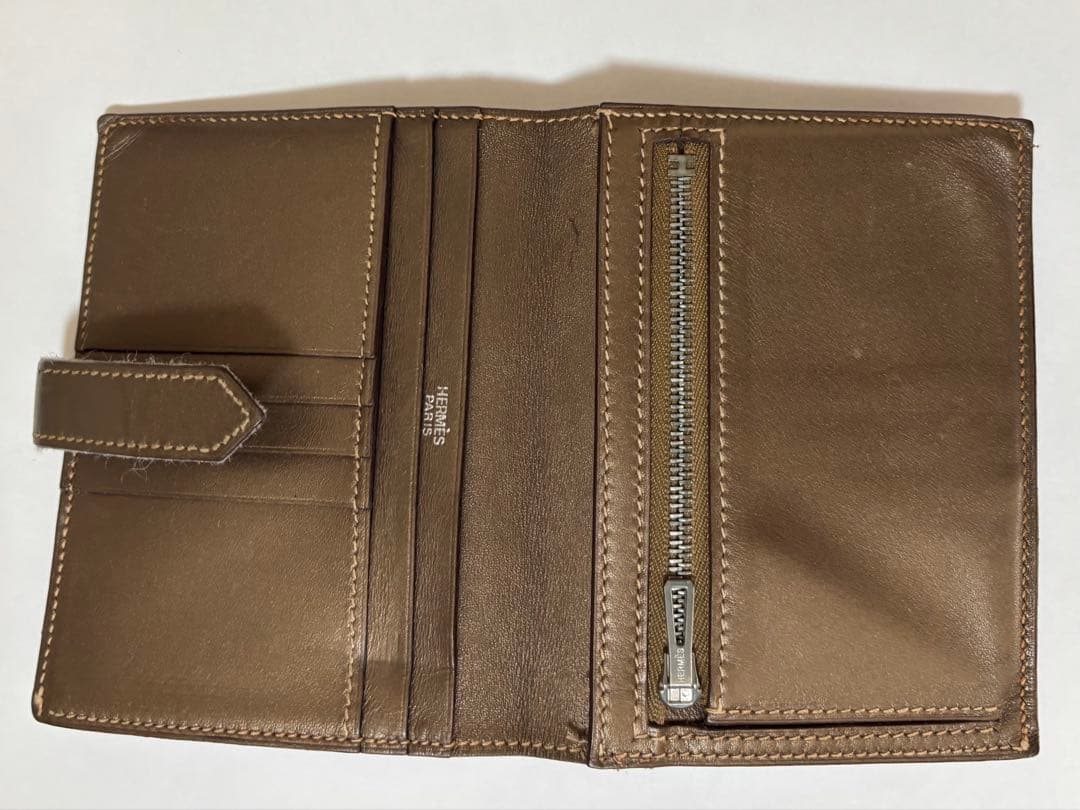 エルメス　べアンコンパクト　ゴールド　レザー二つ折り財布