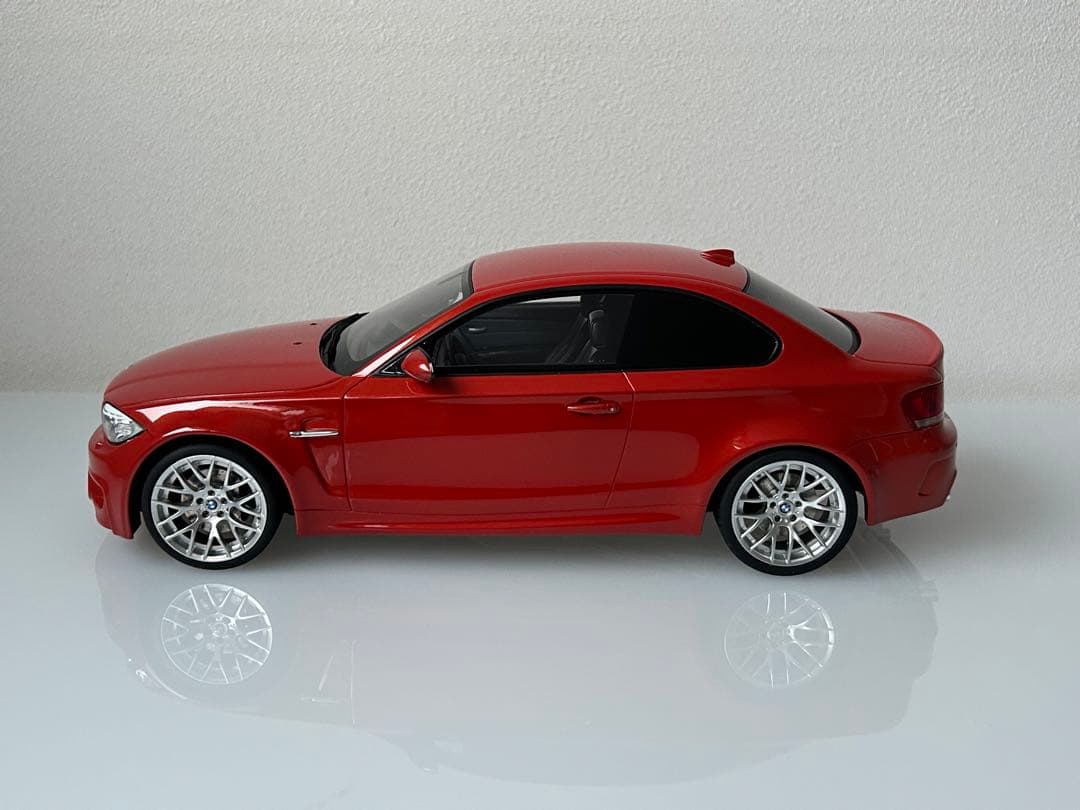 1/18  1シリーズ 1M(E82)クーペ バレンシア オレンジミニカー