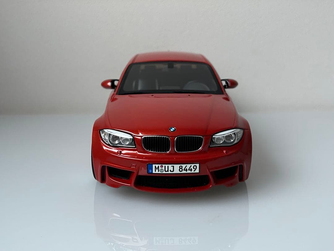 1/18  1シリーズ 1M(E82)クーペ バレンシア オレンジミニカー