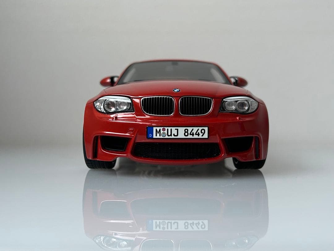 1/18  1シリーズ 1M(E82)クーペ バレンシア オレンジミニカー