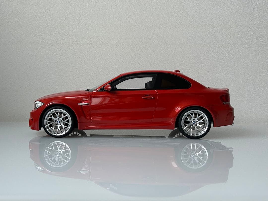 1/18  1シリーズ 1M(E82)クーペ バレンシア オレンジミニカー
