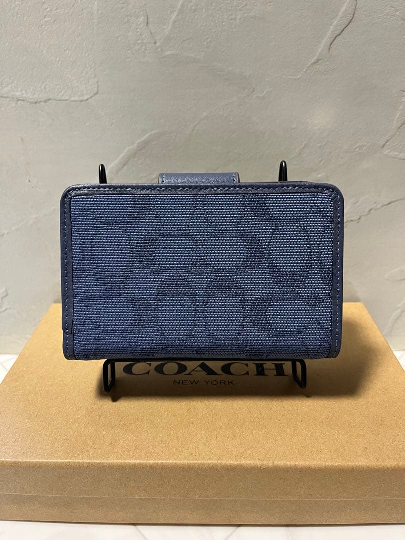 ✨️新品未使用✨️COACHアウトレット ネイビー 二つ折り財布