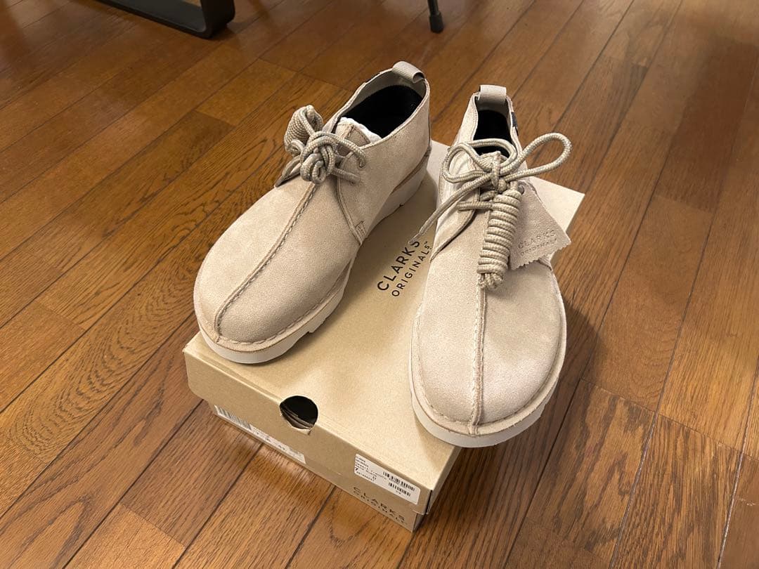 新品です♪クラークス　デザートトレックGTX UK7 Clarks ベージュ