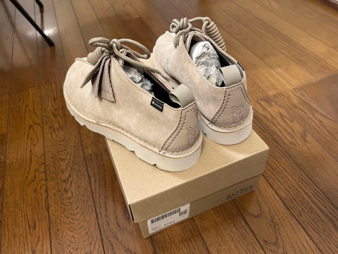新品です♪クラークス　デザートトレックGTX UK7 Clarks ベージュ