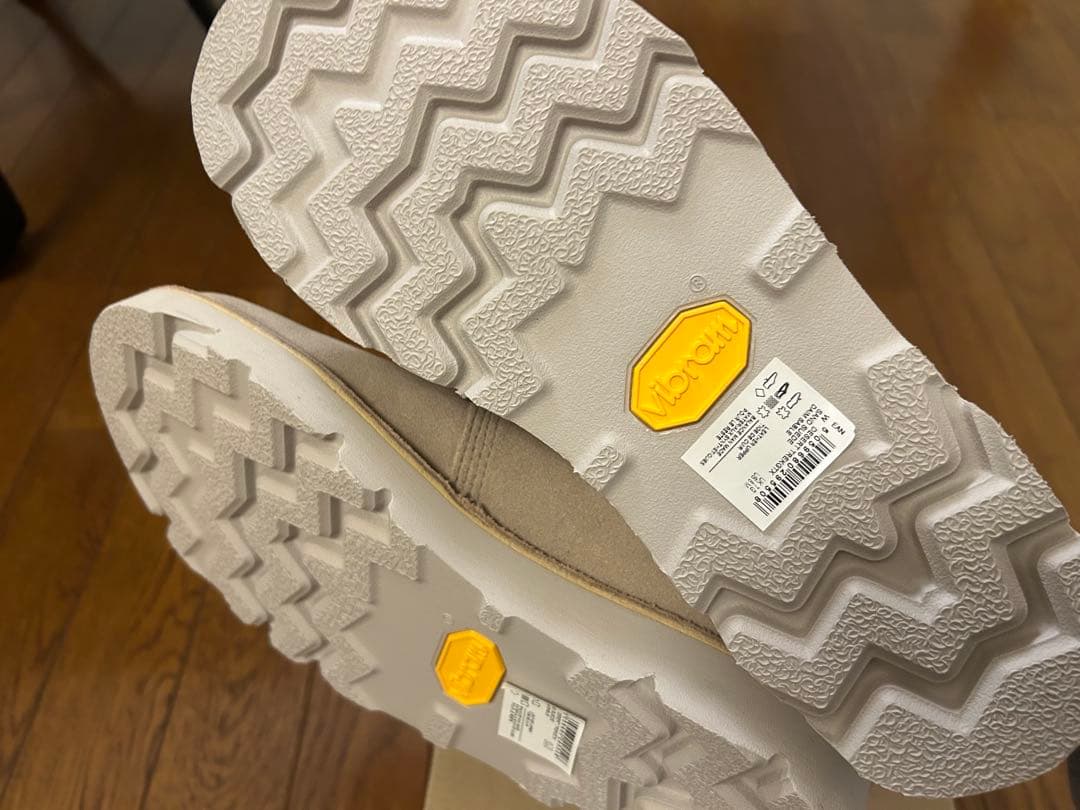 新品です♪クラークス　デザートトレックGTX UK7 Clarks ベージュ
