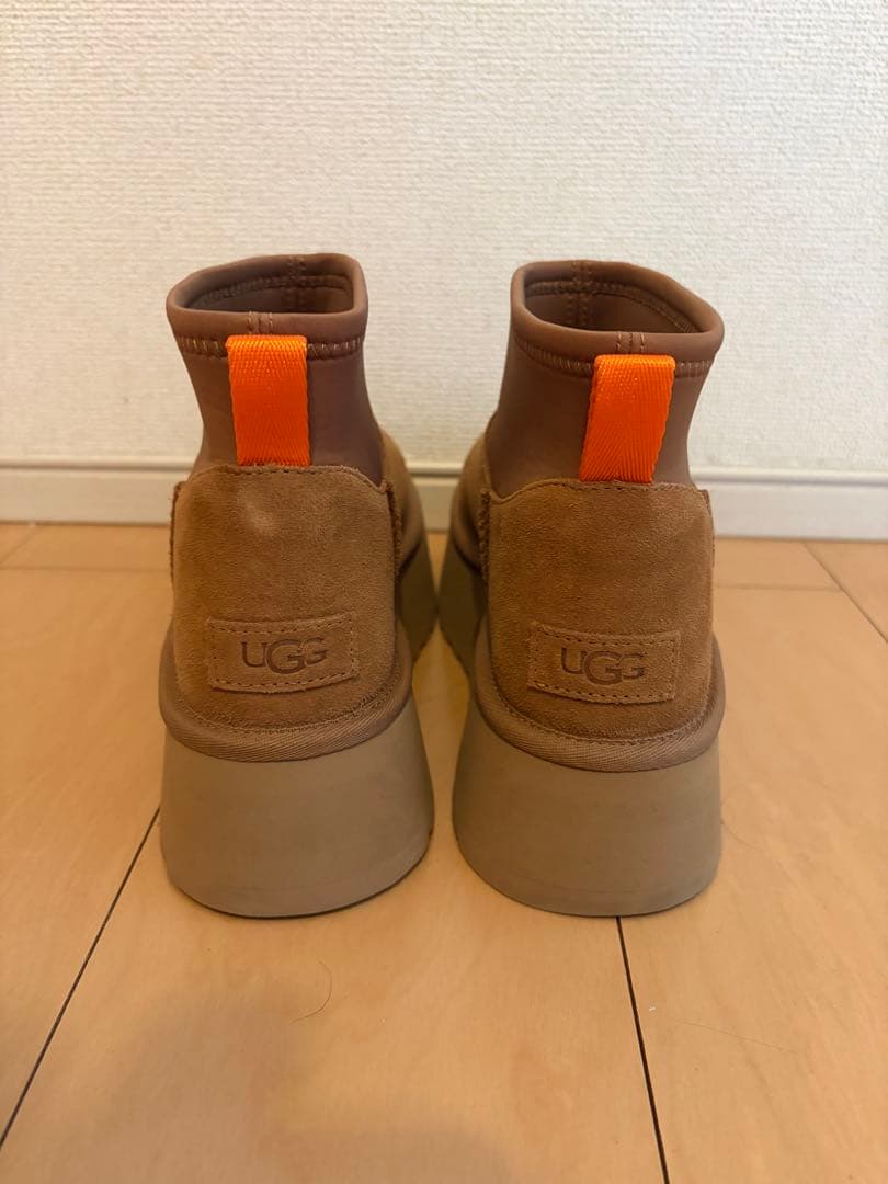 最終値下げ‼️【UGG】クラシックミニディッパー プラットフォーム ムートンブーツ