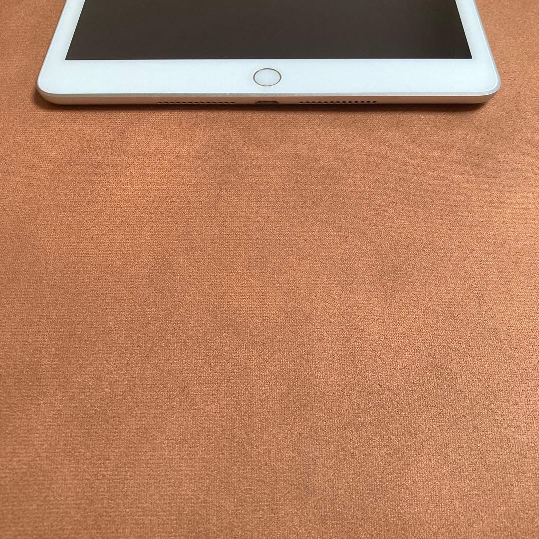 695【早い者勝ち】電池良好☆iPad8 第8世代 32GB WIFIモデル☆