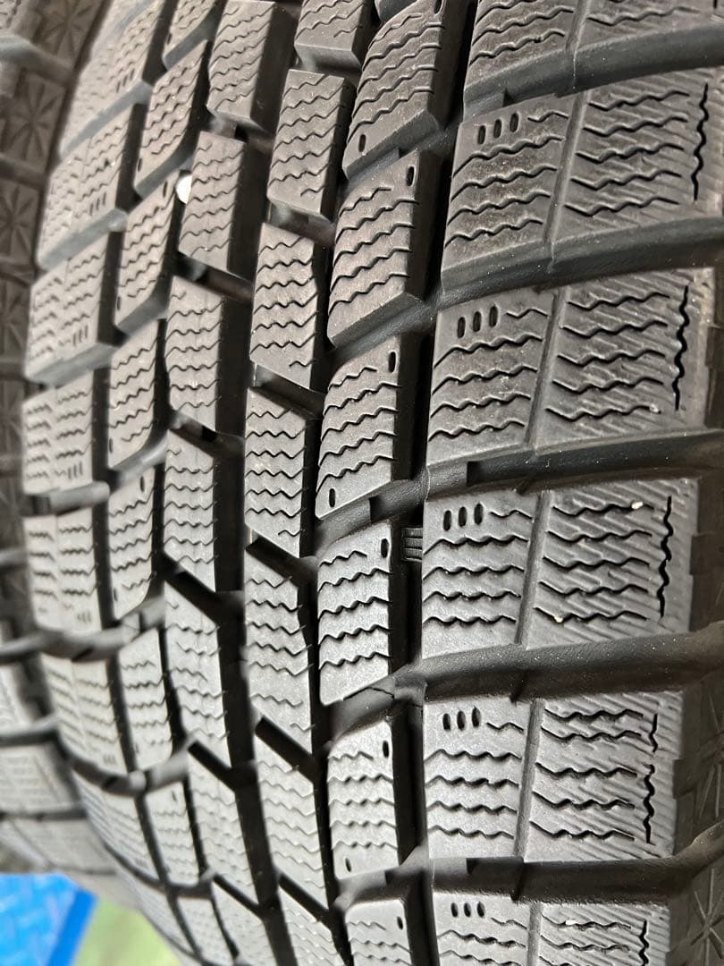 2020年製 バリ溝 グッドイヤー アイスナビ6 205/65R15 4本セット
