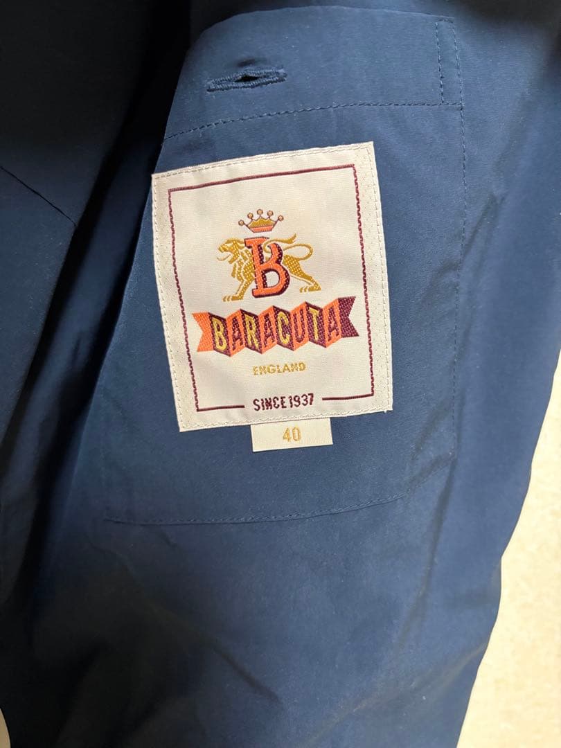 試着のみ　BARACUTA ネイビー ジャケット サイズ40