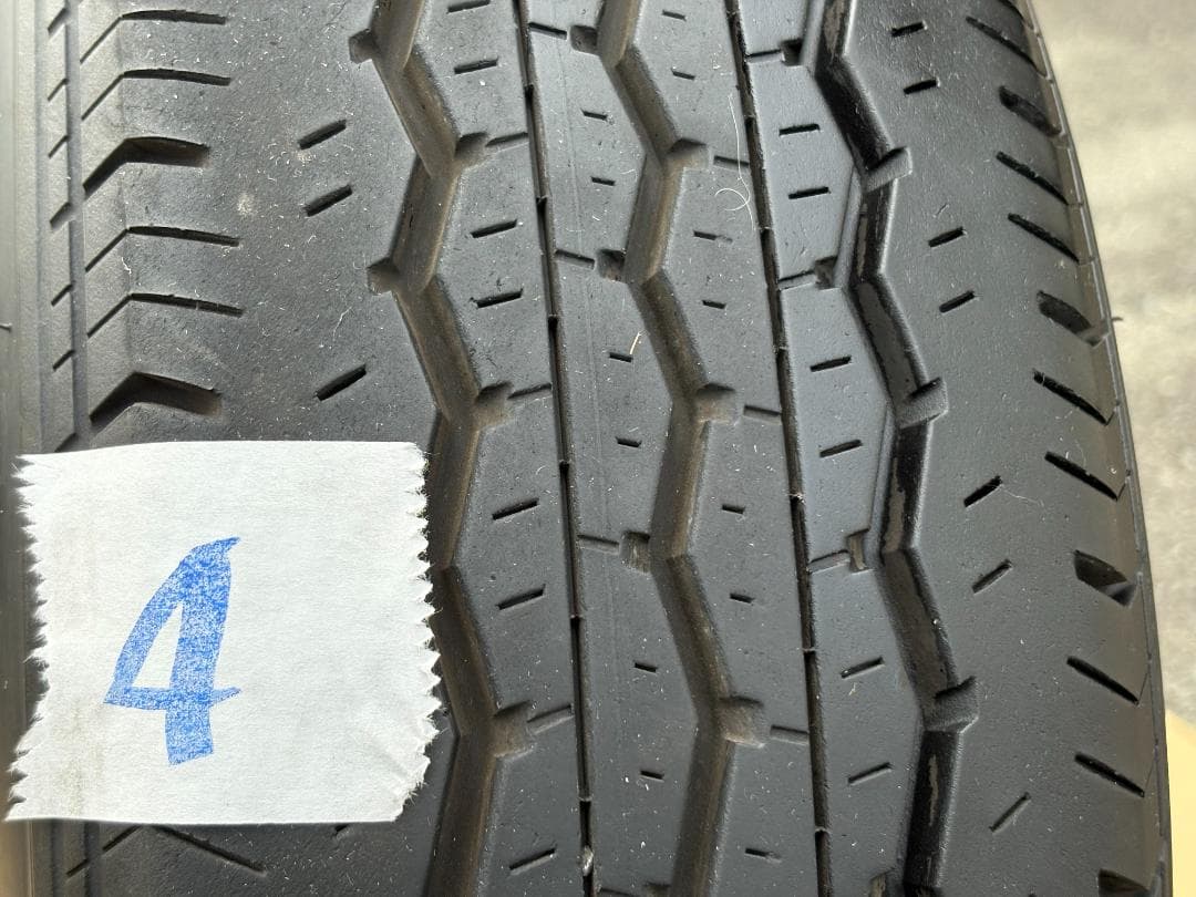 ハイエース純正タイヤ　BSエコピア195/80R15 LT （B-2本セット）